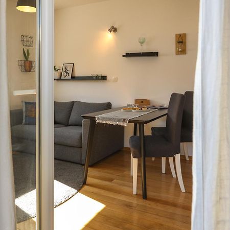 Home Sweet Apartments ซาดาร์ ภายนอก รูปภาพ