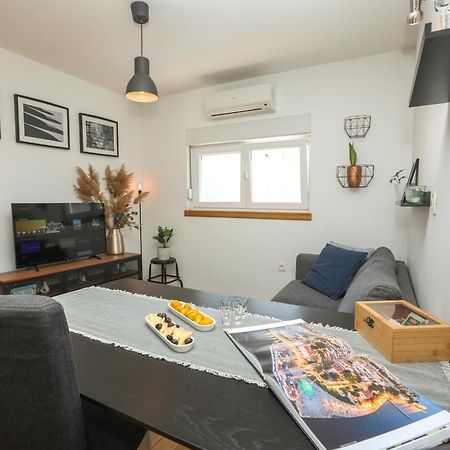 Home Sweet Apartments ซาดาร์ ภายนอก รูปภาพ