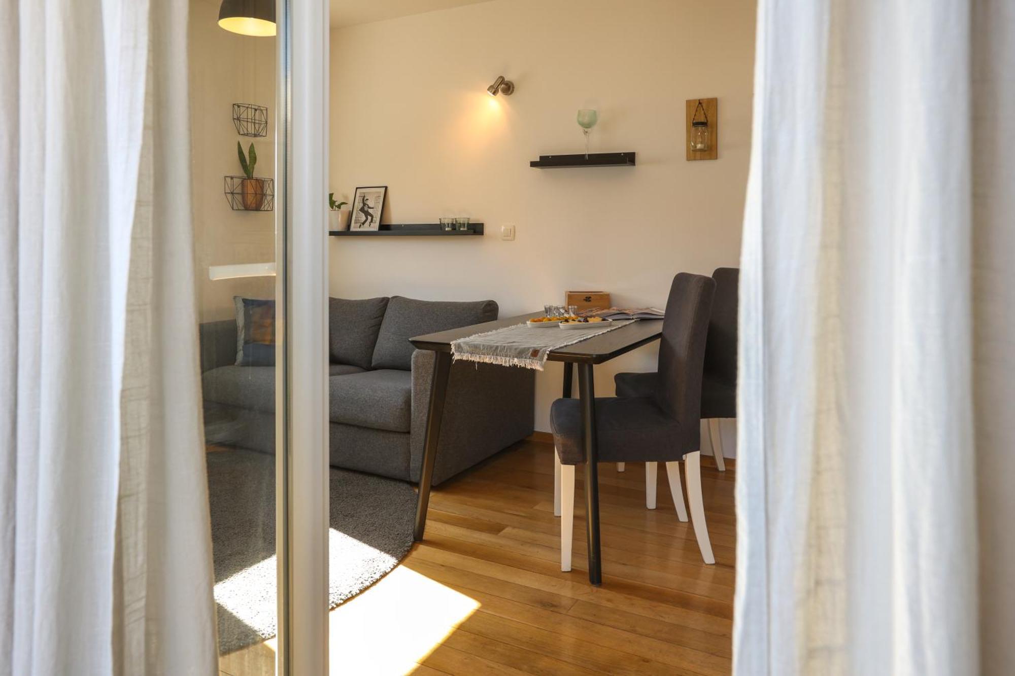 Home Sweet Apartments ซาดาร์ ภายนอก รูปภาพ